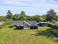 "Janik" - 1.3km from the sea Hotels in Graested