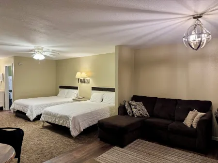 Twin lakes inn And RV Отели в г. Haskell County