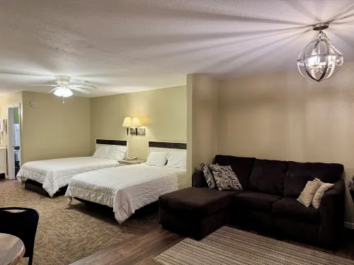 Twin lakes inn And RV Hotel a Haskell County