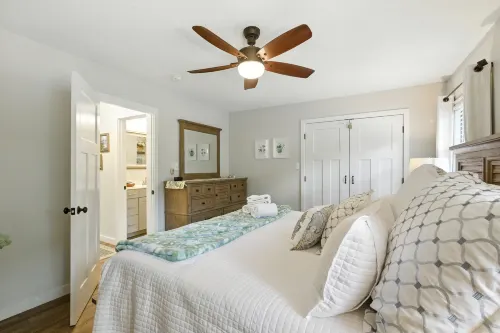 The Holiday House w/ Dock Hotel a Fair Play