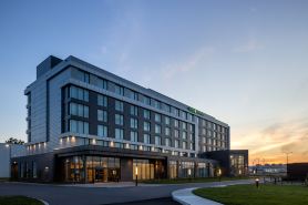 Holiday Inn Express MONTREAL AIRPORT - ST-LAURENT by IHG