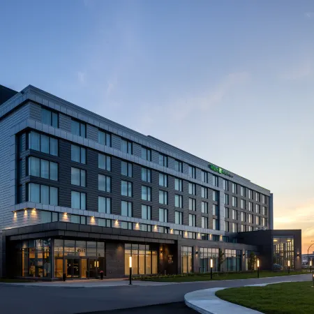Holiday Inn Express MONTREAL AIRPORT - ST-LAURENT by IHG