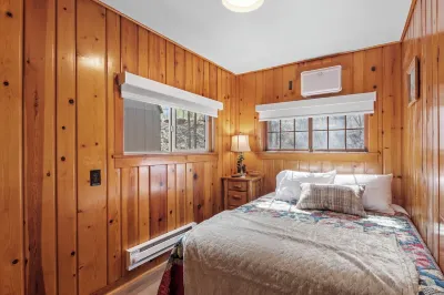 Timber Lodge Cabin 13 Отели рядом с достопримечательностью «Cave of the Winds»