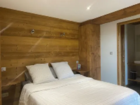 Seasonal Rental Self-Contained Apartment in Chalet with View of the Lake and Gerardmer