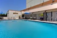 Holiday Inn LOS ANGELES - LAX AIRPORT by IHG - ติดทะเล