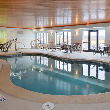 Holiday Inn Express & Suites GREENFIELD by IHG