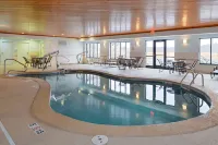 Holiday Inn Express & Suites GREENFIELD by IHG - Pool