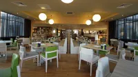 Holiday Inn HUNTINGDON - RACECOURSE by IHG - breakfast