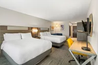 Holiday Inn Express & Suites FAIRMONT by IHG