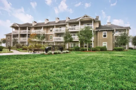 WorldMark Windsor Отели рядом с достопримечательностью «Парк Футхилл Риджинал»