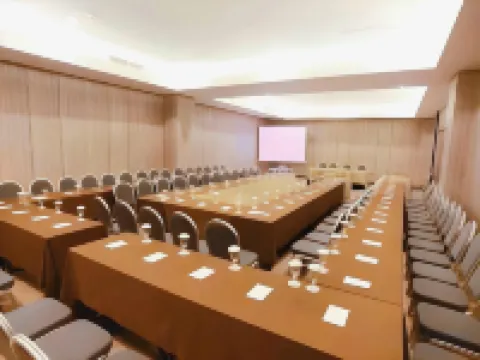 Grand Karlita Hotel Purwokerto Hotel di Purwokerto