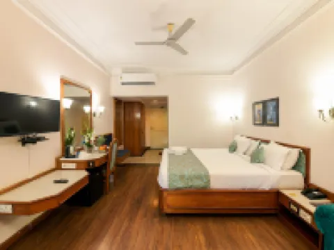 Maya's Kings Kourt Hotels in Mysore