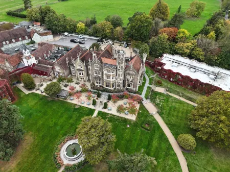 Oakley Court Отели в г. Виндзор