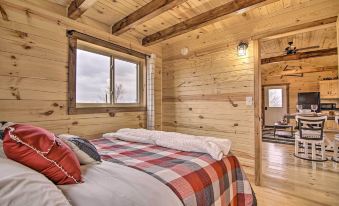 Serene Views: Quiet Farmhouse Cabin in Wisconsin! - Housity