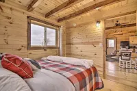 Serene Views: Quiet Farmhouse Cabin in Wisconsin! - 3-stjärniga