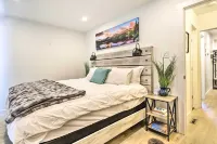 Chic Condo w/ Fireplace: Walk to Main St Frisco! - Balkon