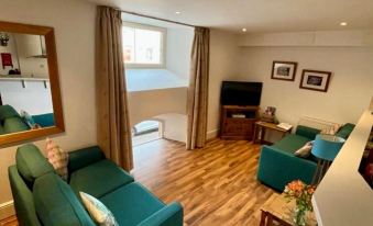 Stunning Spacious Apartment on River Ness