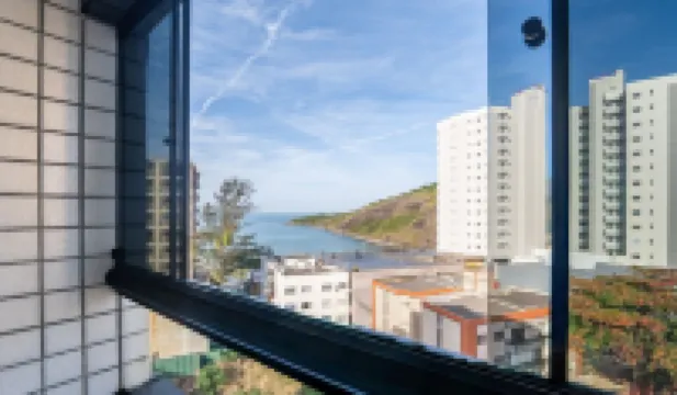 Comfort and Sophistication Just Steps From Praia do Morro - DBH