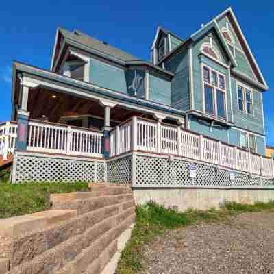 Harris House Hotel Exterior