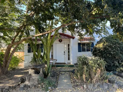 Elegant Comfort on Historic Route 66 Attractions