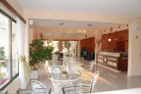 Anthemis Hotel Apartments - Desayuno