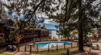 Edgelake Beach Club - en bord de mer