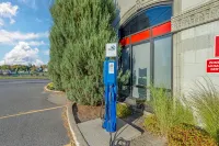 Best Western Hotel Universel Drummondville - 駐車場