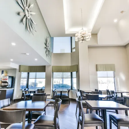 Best Western Plus Cambridge Hotel