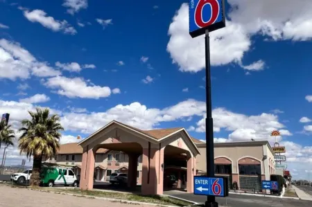 Motel 6 Deming, NM