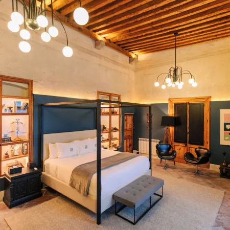 Por Los Siglos de Los Siglos Hotel