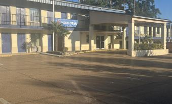 Motel 6 - McComb, MS
