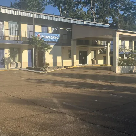 Motel 6 - McComb, MS