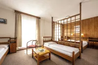 โรงแรม ทาเนชนิกา โรงแรมใน