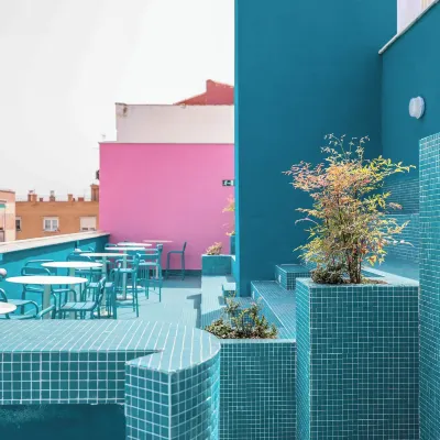 مدريد لايف كوووركينج Hotels near مدريد أرينا