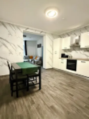 Gare du Midi for 3-4 people