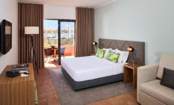 NH Marina Portimao Resort