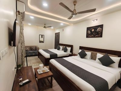 Holiday Out Hotel