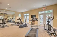 6 Mi to Boardwalk: Condo w/ Pool in Myrtle Beach