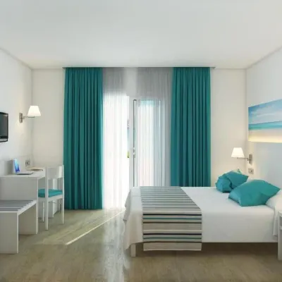 Hotel Playas de Paguera Hotels near Camp de Mar