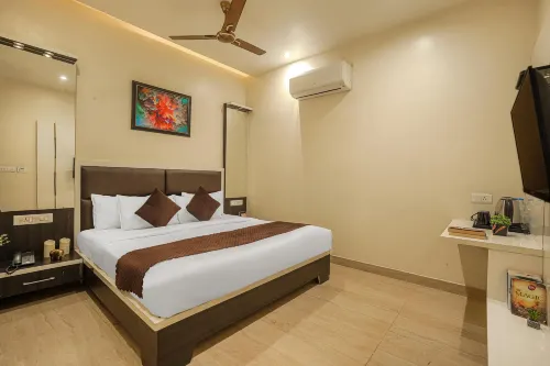 Hotel Global Inn - Few Steps Walk to Golden Temple - Pensions