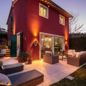 Villa Catia Farmhouse, Three Luxury Bedrooms, a Jacuzzi Pool and a Dream-Like Getaway Experience