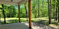 Riverside Retreat- Cozy Secluded 2 Bedroom Cabin on the Caddo River
