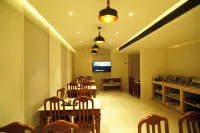 Hotel Harriet, 50m Away from Temple Rameshwaram - فطور