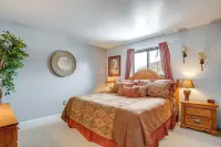 Near Red Rocks, Hiking & Skiing: Kittredge Condo! - spa