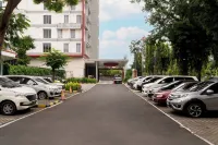 Metland Hotel Cirebon - Bãi đậu xe