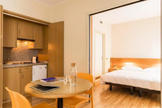 Residence Portello Отели в г. 