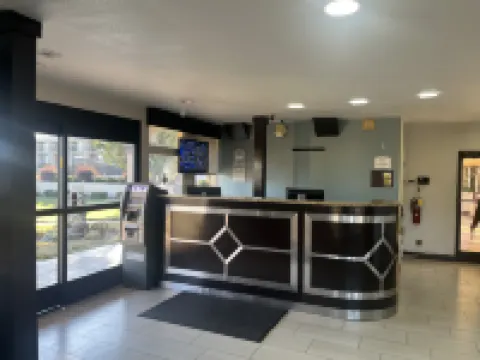 เรด รูฟ อินน์ กัสโทเนีย โรงแรมในแกสโตเนีย