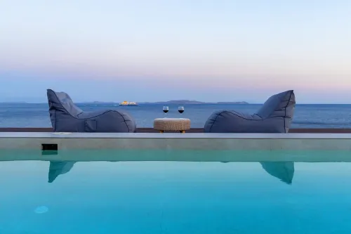 ''Aegean Whispers'' Sea Front Villa in Tinos - Villaer