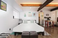 5 Bedroom Three Private Living Spaces on Main Street Cottonwood Walk to Old Town