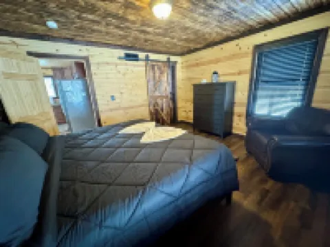 Last Minute & Early Bird Discounts! Beautiful Cabin on 20 Acres in Hocking Hills